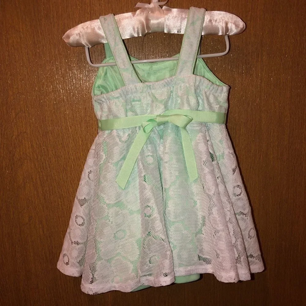 Youngland baby green and white floral sleeveless dress | size 18 month